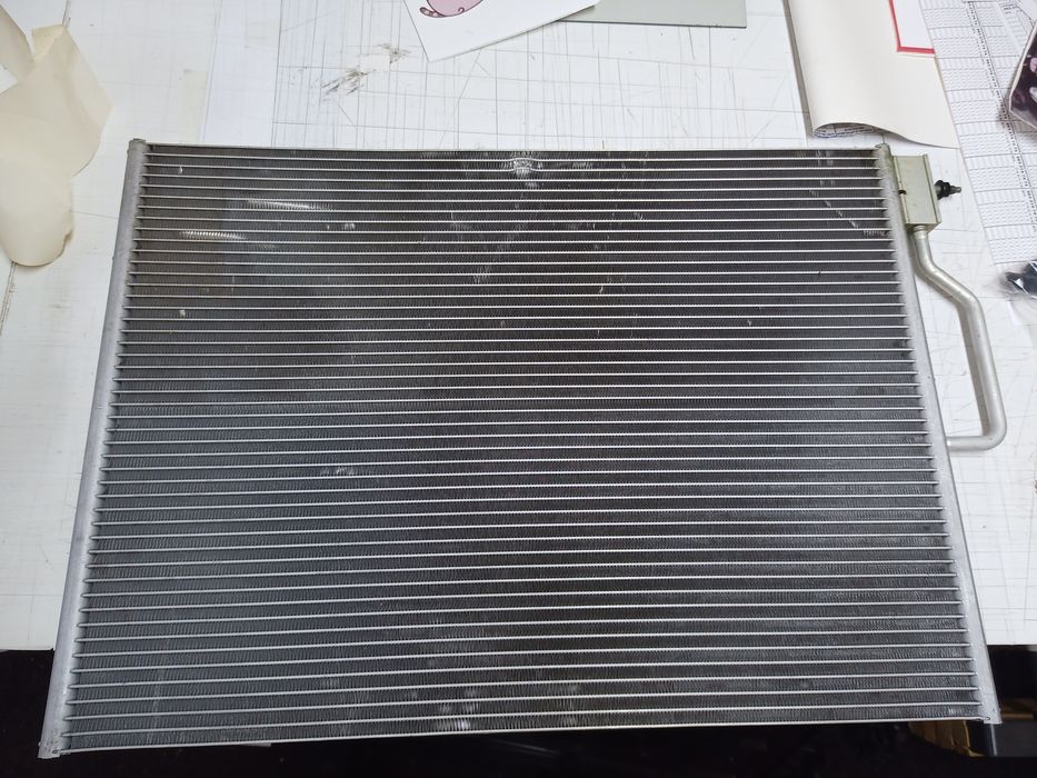 Радіатор кондиціонера Cadillac Lyriq