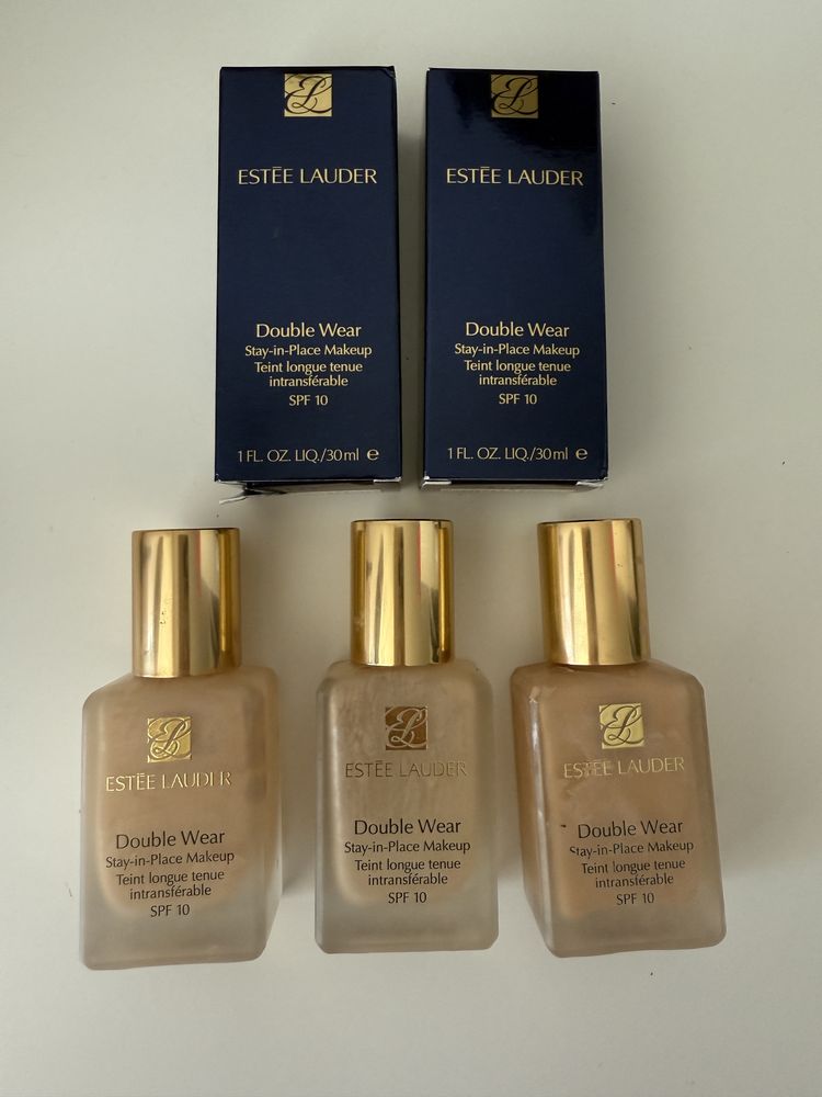 Puste buteleczki opakowania Estee Lauder Double Wear 2N1