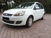 ford fiesta 1,3 2008 klima wspomaganie oc i przegląd na rok