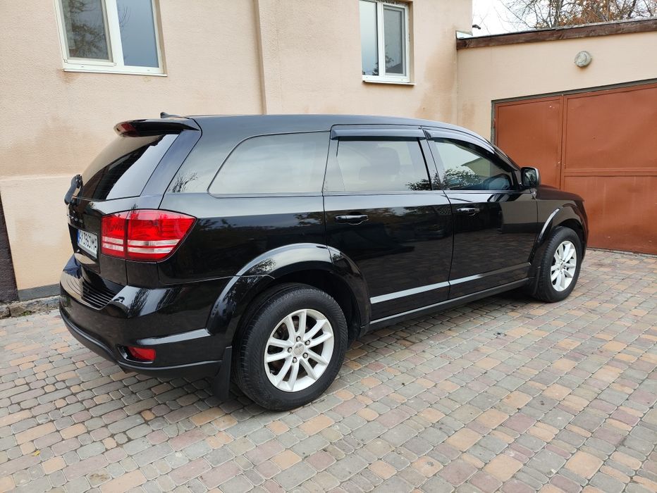 Продам Додж в отличном состоянии 7 мест