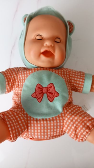 Lala dzidziuś kołysze się na boki i śpie wa polecam.