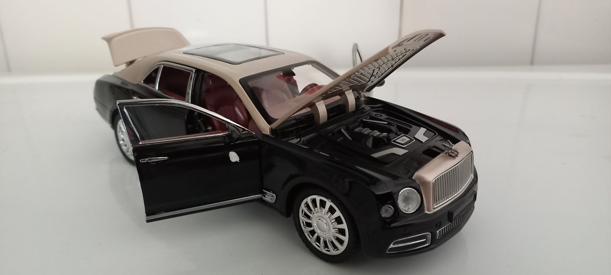 Bentley Mulsanne miniatura 1/24