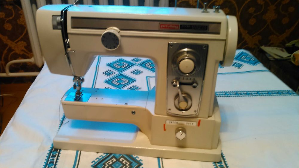 Швейна машина Привілег