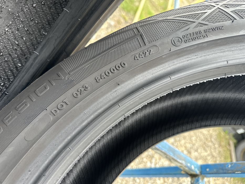 Шини б/у 235/50 R19 Vredestein 2шт