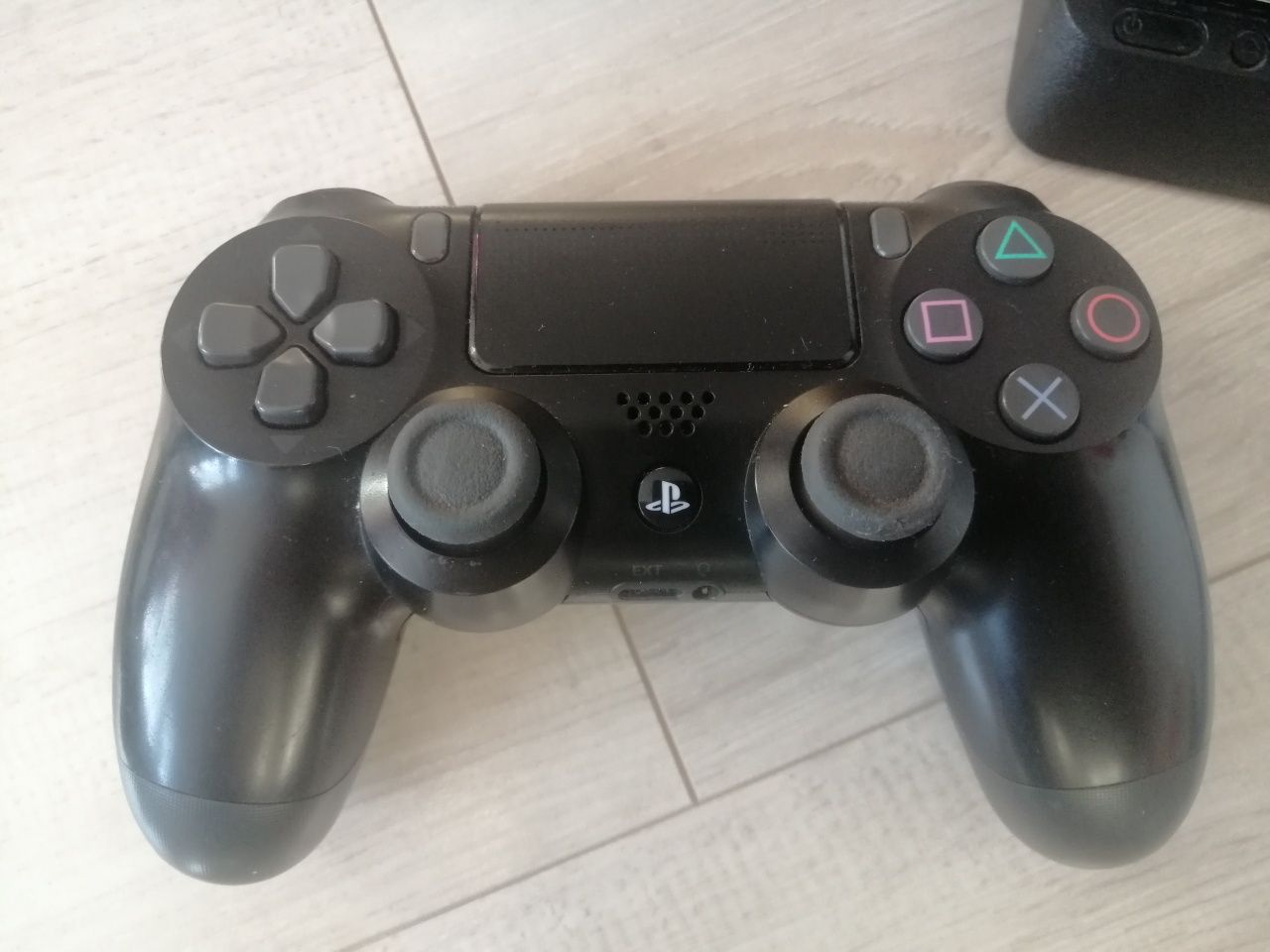 Konsola Ps4 Slim 1tb, pad bezprzewodowy, gra