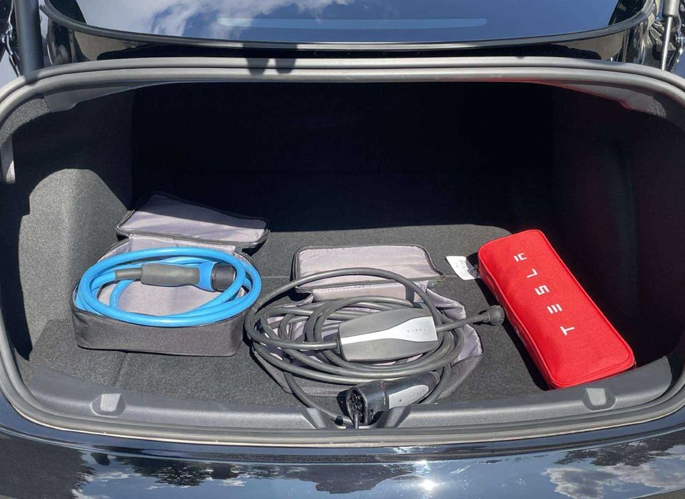 Продам TESLA MODEL 3 2021