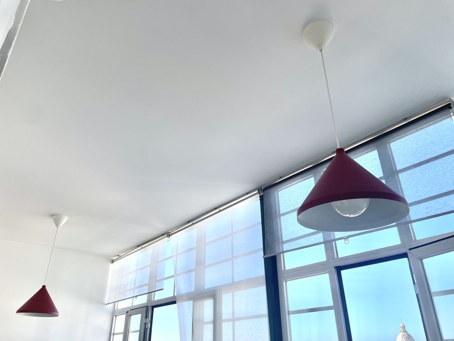 Candeeiros suspensos com abajur metálico