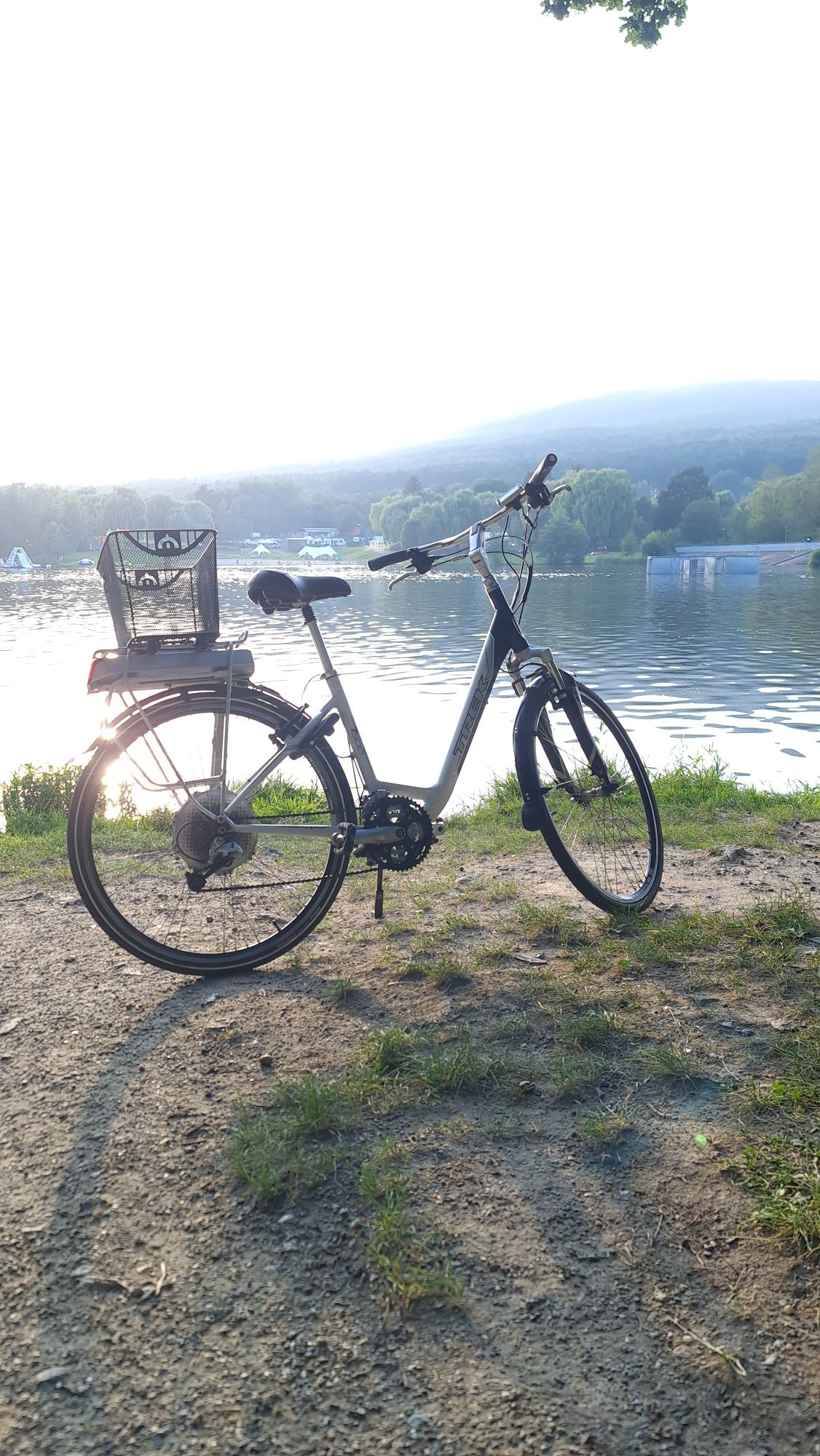 Rower elektryczny Trek Navigator T500+
