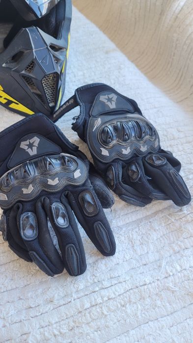 Capacete + óculos e luvas M