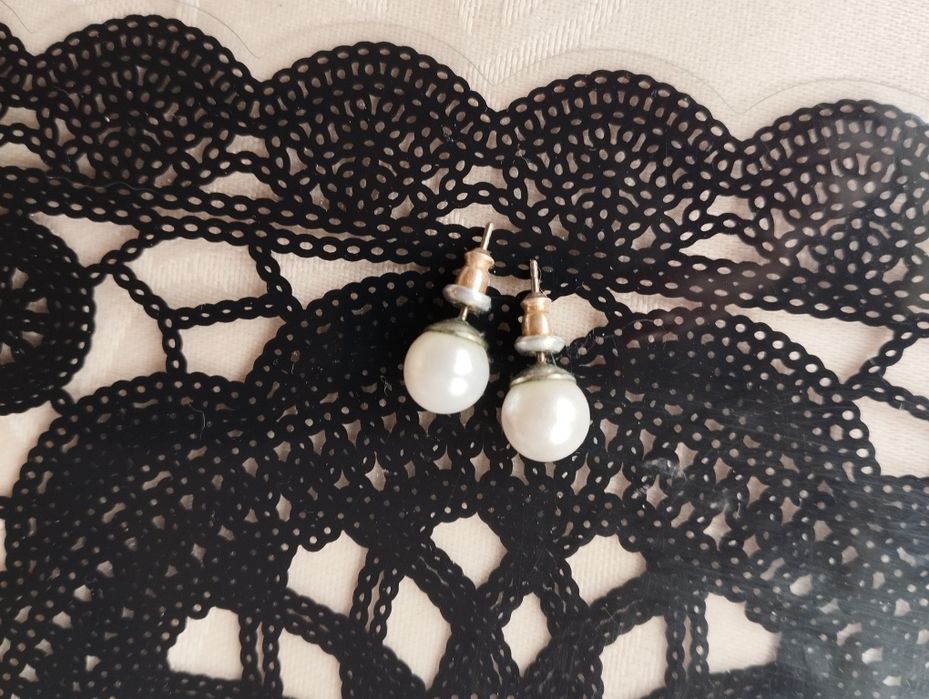 Biżuteria kolczyki z perełkami