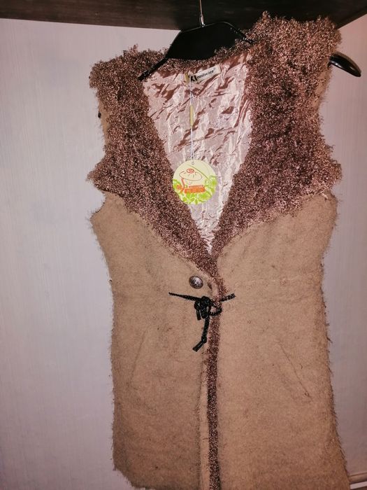 Безрукавка, межсезонье, больше на весну.