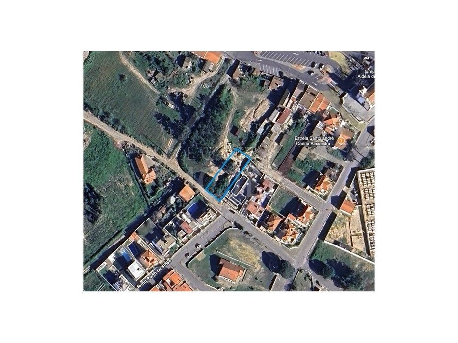 Terreno - Aldeia de Santo André, Largo da Igreja