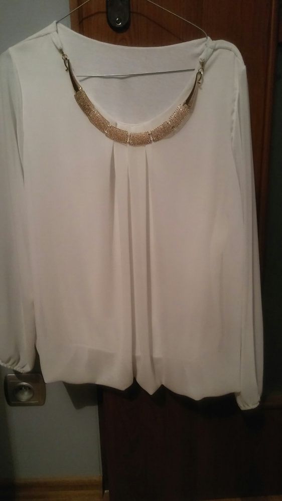 Elegancka bluzka z naszyjnikiem rozm. L
