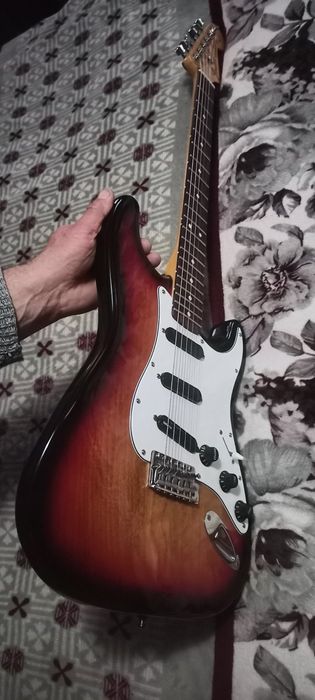 Гітара Fender Stratocaster