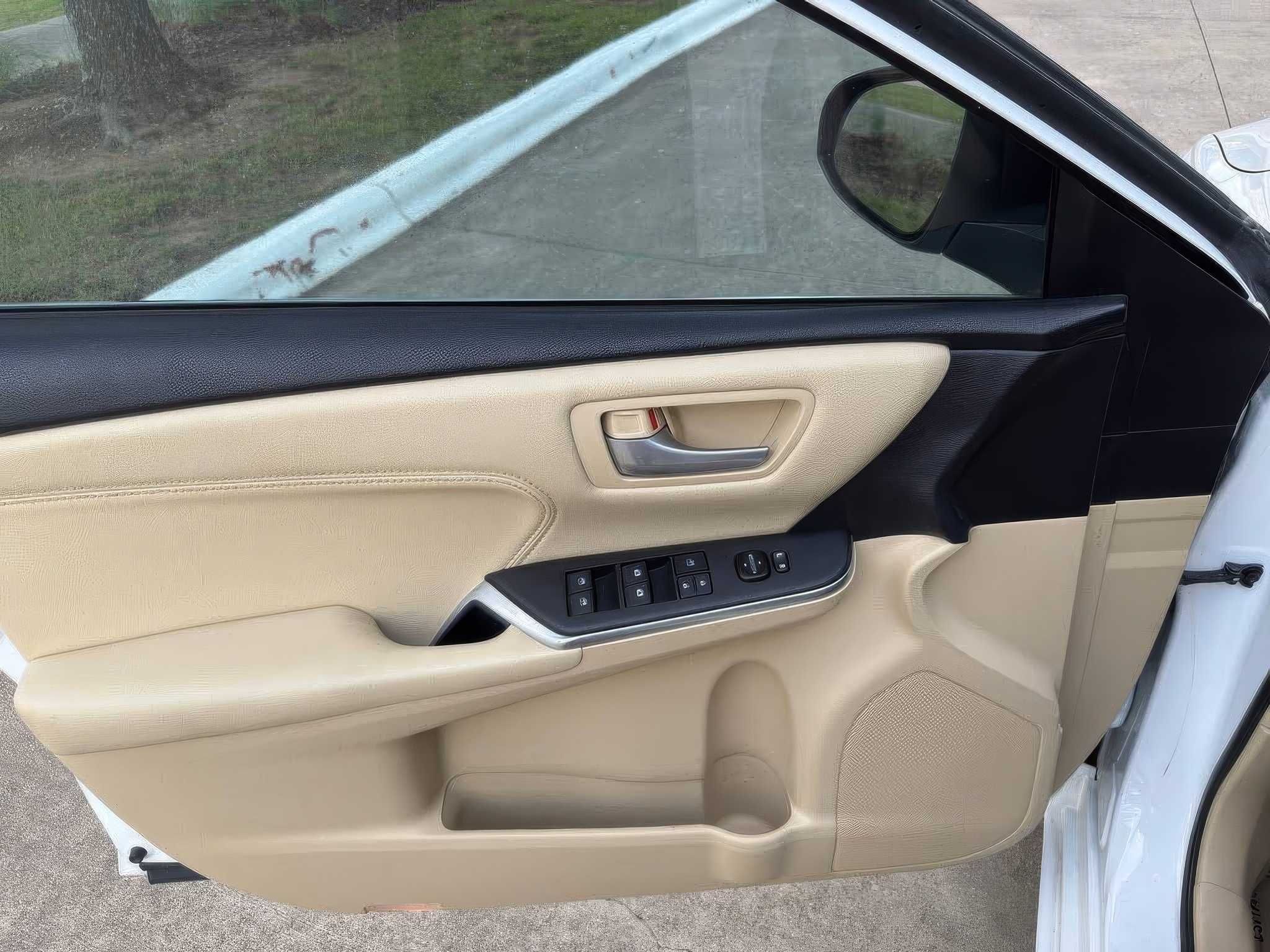 2016 Toyota Camry XLE