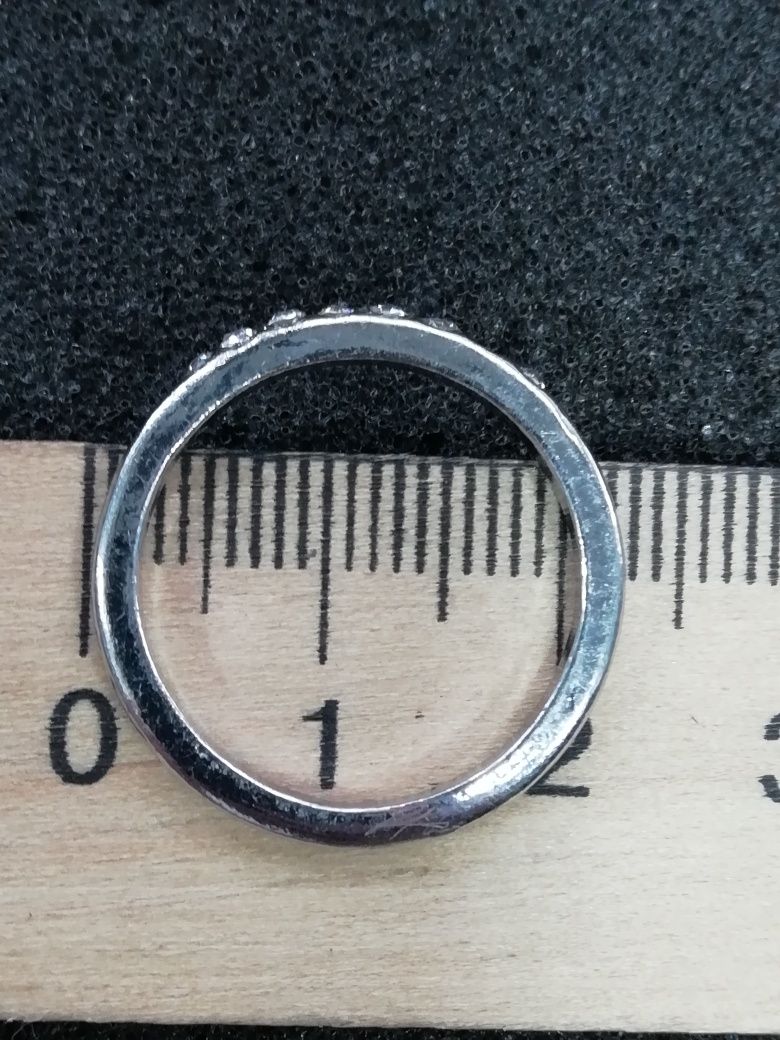 Кольцо женское 18мм.'