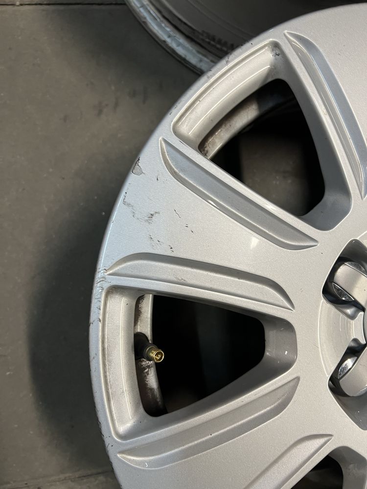 Felgi aluminiowe oryginalne 6.5Jx16H2 ET33 5x112 Audi Q3