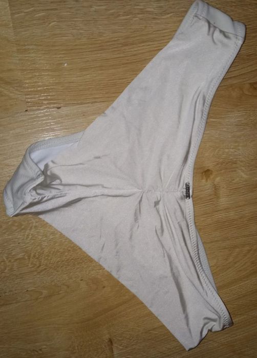 Купальник білий в рубчик