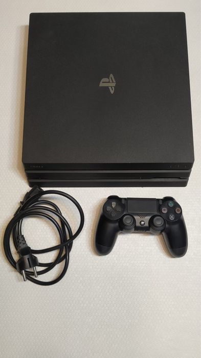 Playstation 4 PRO 1 TB + 1 comando + 1 jogo + auscultadores