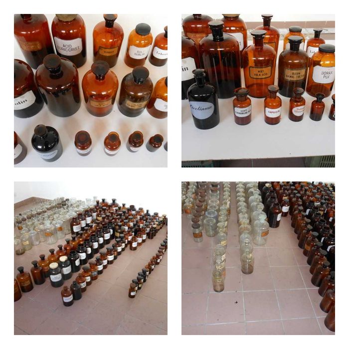 Butelki , pojemniki szklane ze starej apteki