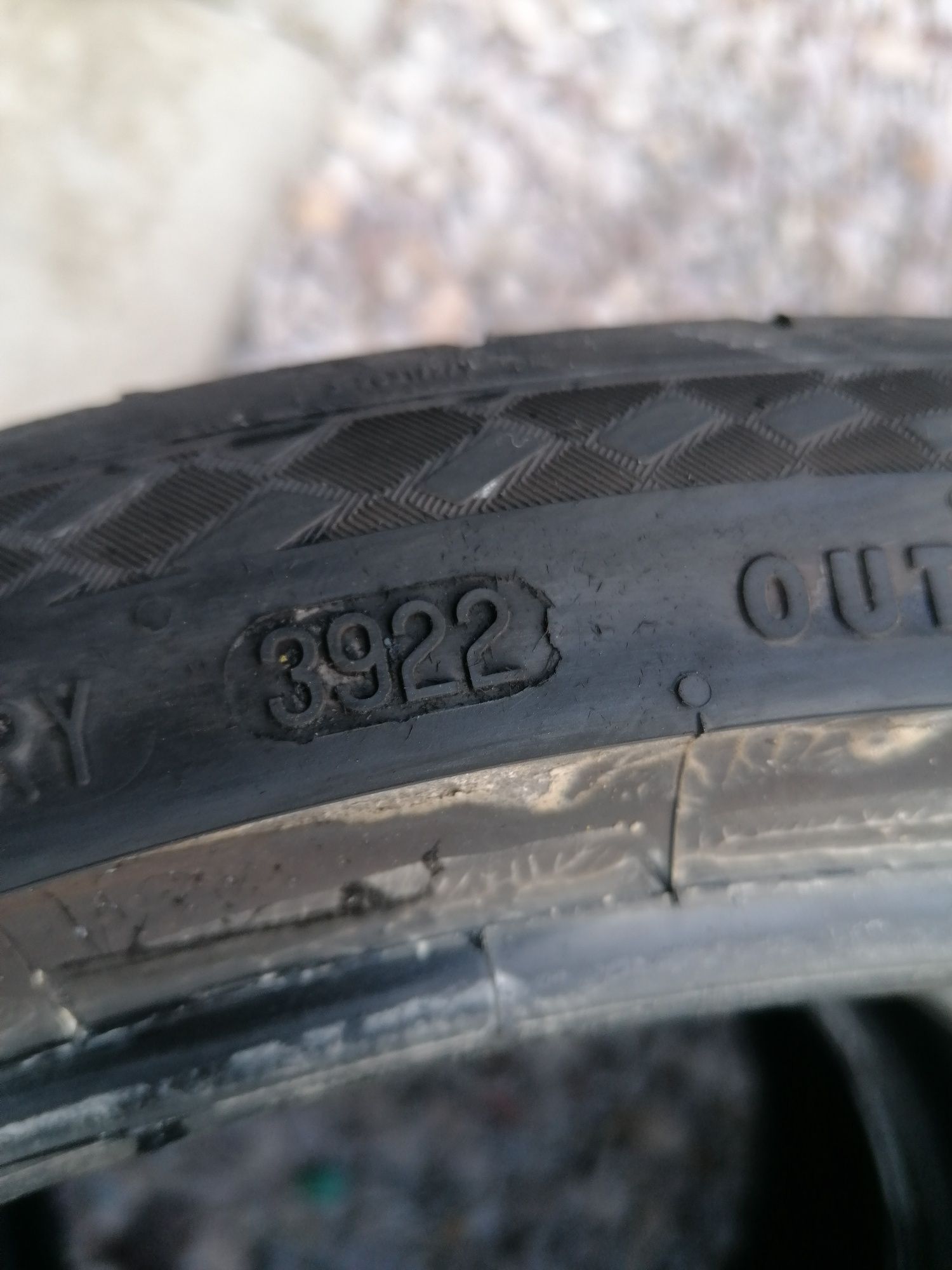 225/35/19 Continental 2022 rok