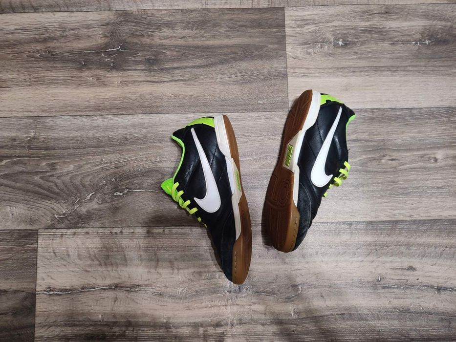 Футзалки Nike Tiempo