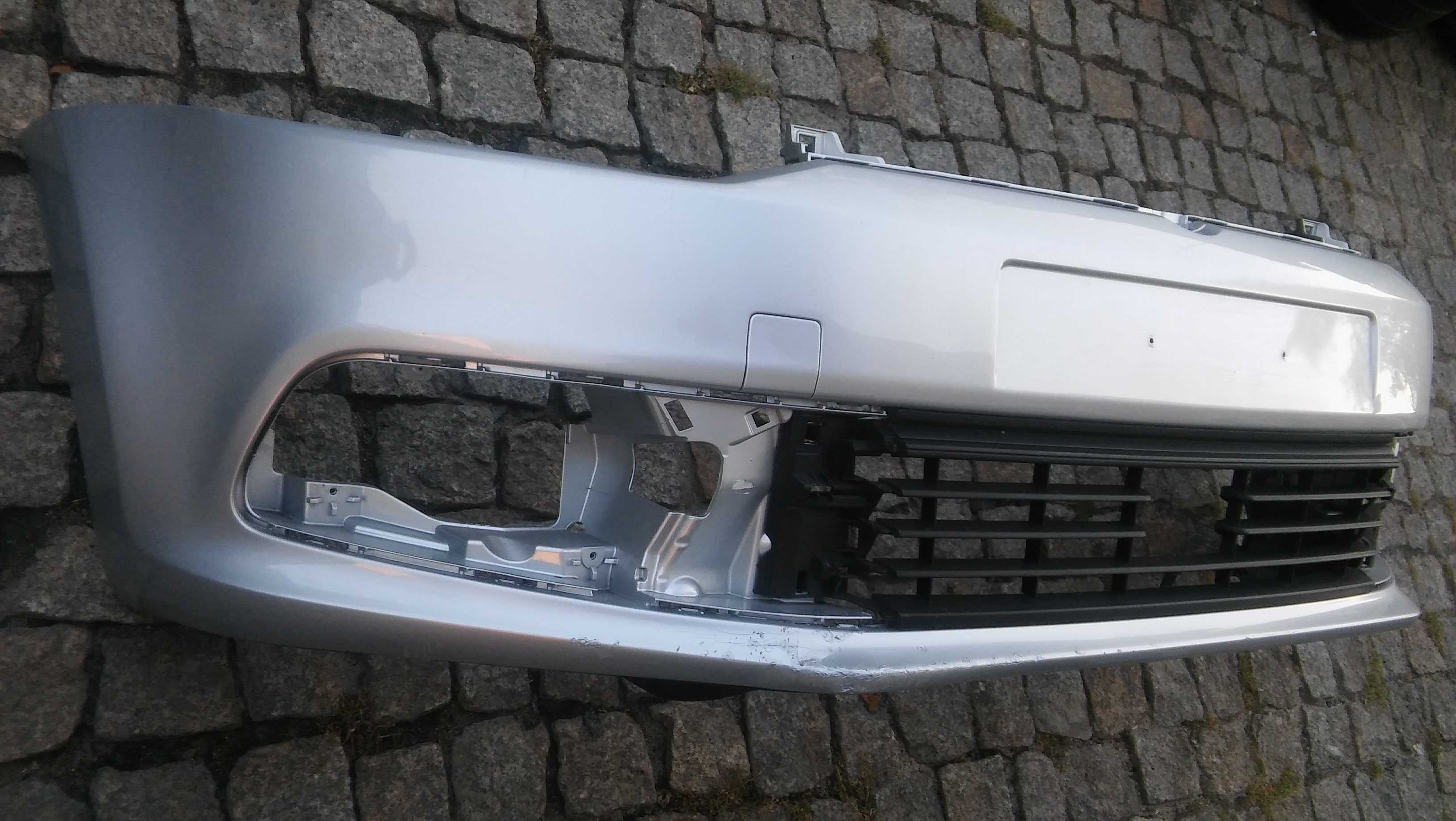 VW Polo 6C0,od 14r,zderzak przód+kratka radar+hokej,SREBRNY=LA7W,orygi
