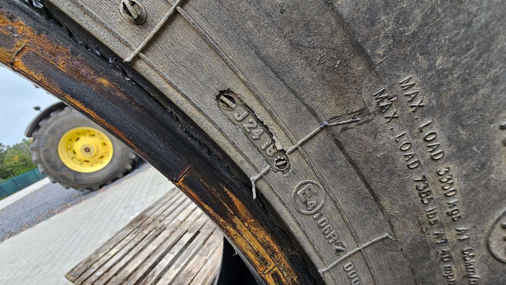 Opona BKT Agrimax RT657 540/65R30, 70% bieżnika nieklejona niepopękana