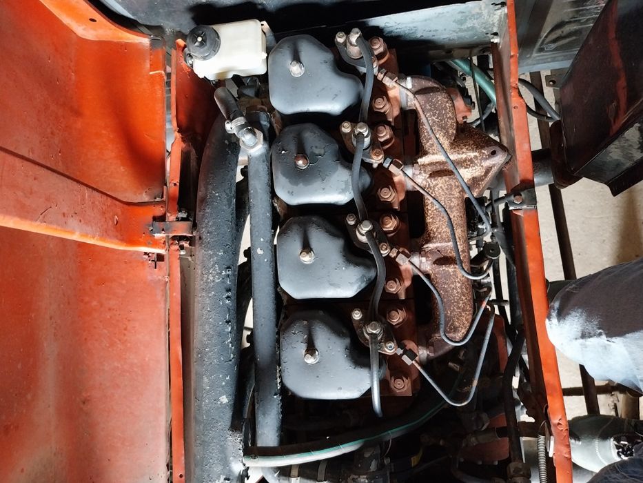 ...Zetor 7211...