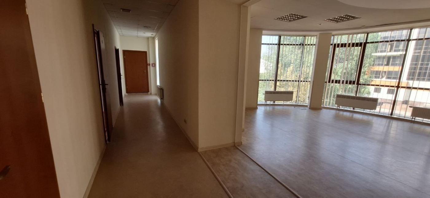 Офіс в офісному центрі перміум класу на пр. Соборному - 118,5 кв.м.