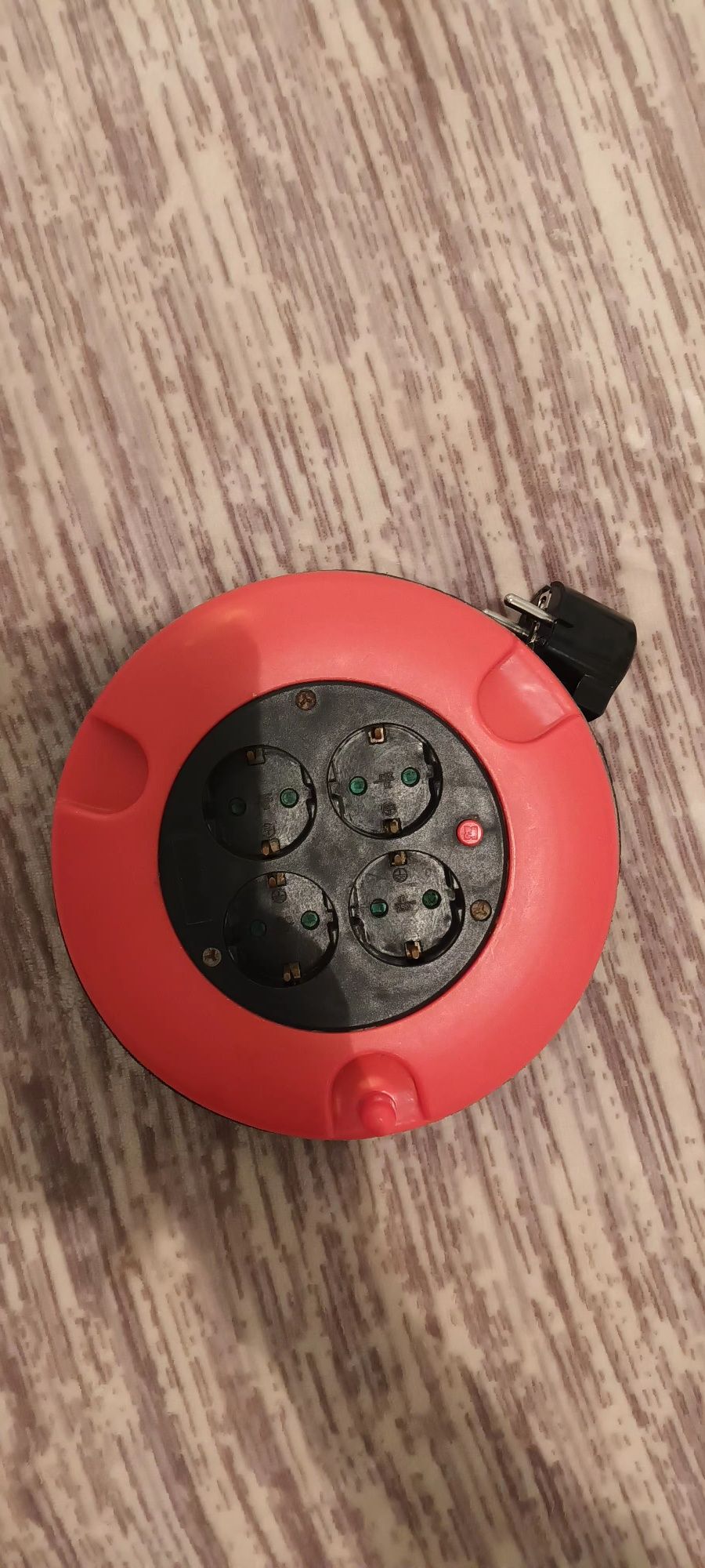 Enrolador manual de extensão com 4 fichas, 4,75m