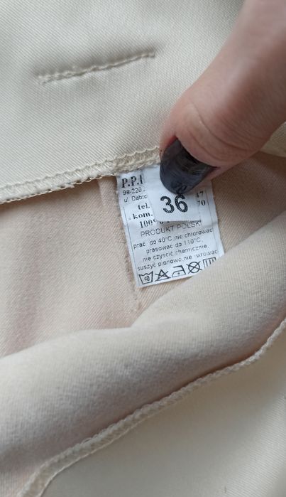 spódniczka krótka cargo bojówka z kieszeniami po bokach satynowa S 36