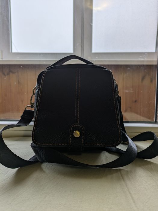 Продам барсетку з натуральної шкіри