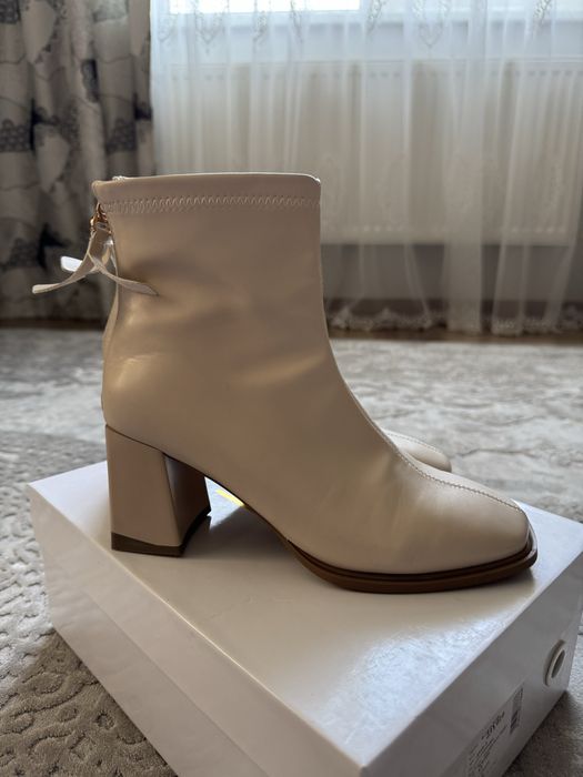 Ботінки жіночі LEGIT осінні