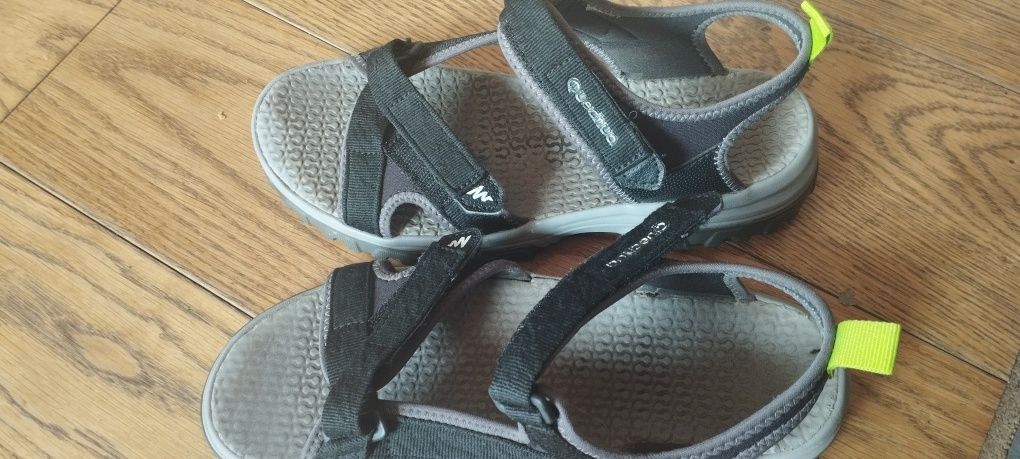 Sandały dziecięce Decathlon długość 35-36 25cm