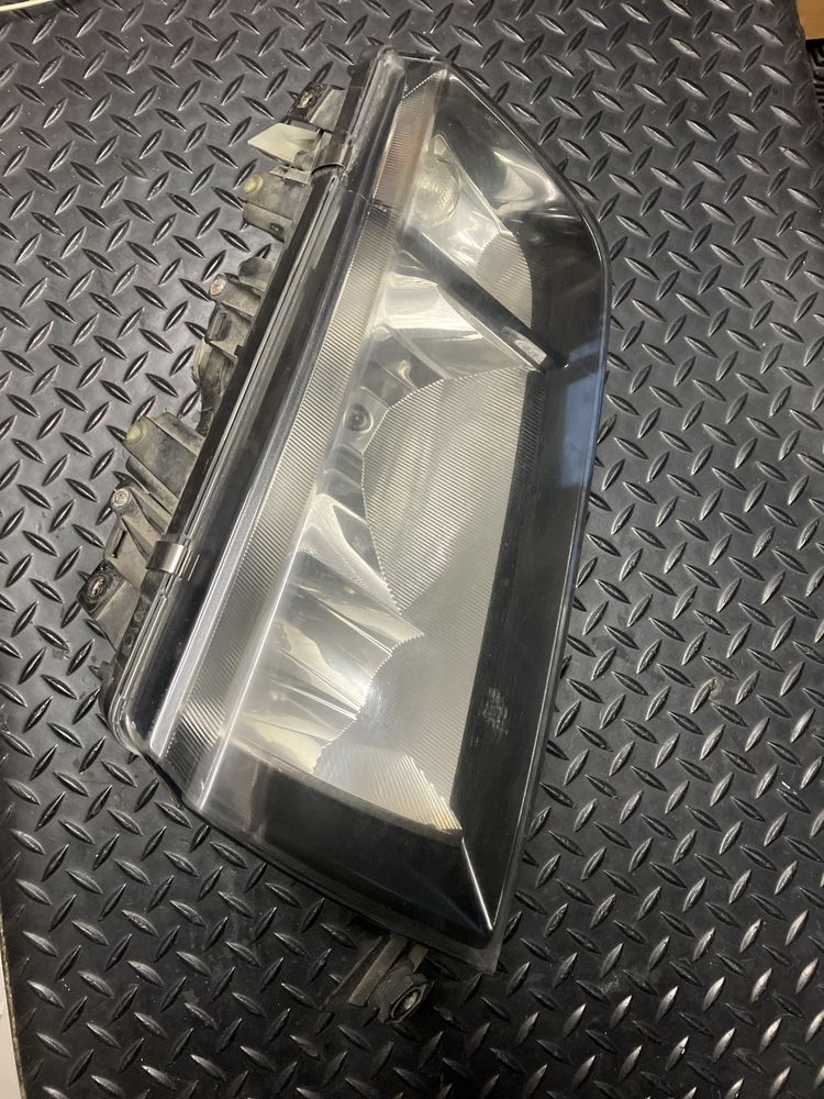 Skoda Fabia I - lampa przód lewa