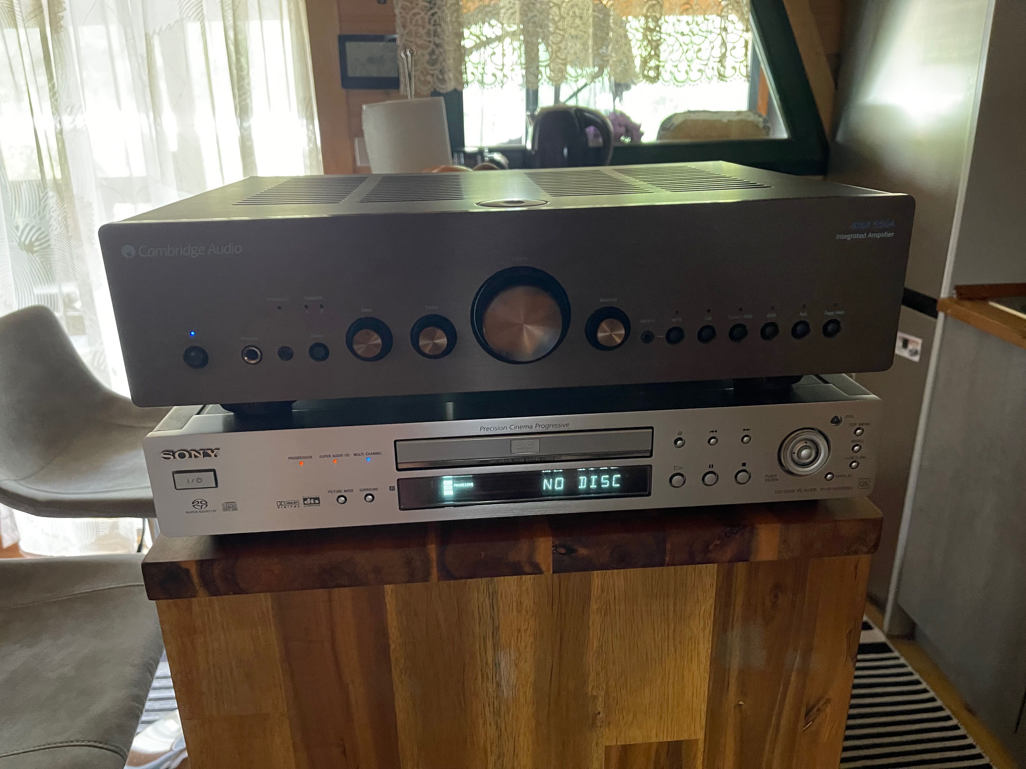 Cambridge audio Azur 550A+Sacd Sony Ns930V