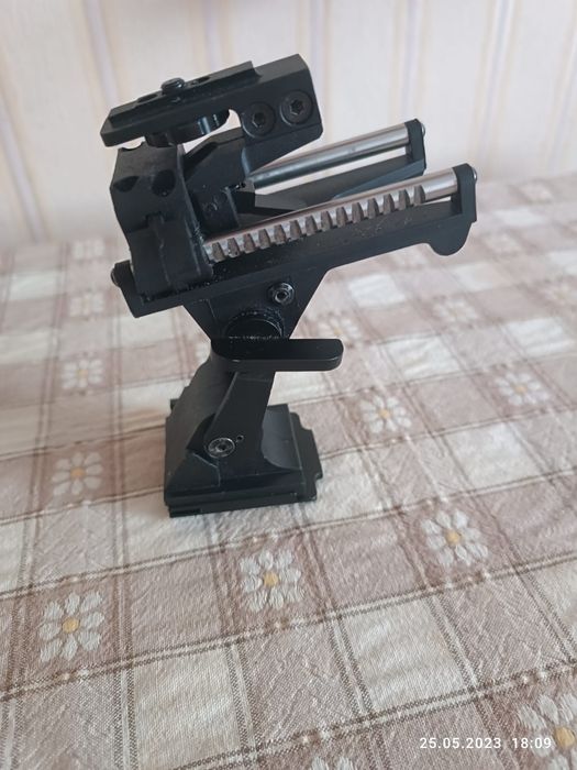 Кріплення тактичне для нічника