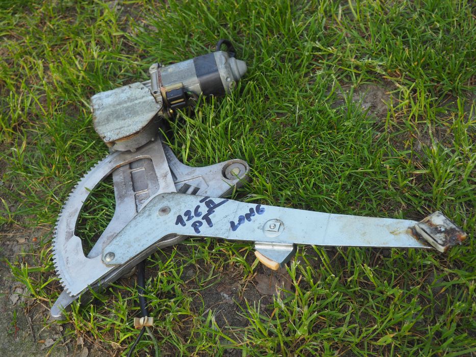 Podnośnik elektryczny prawy tył mercedes W126 long 2 seria