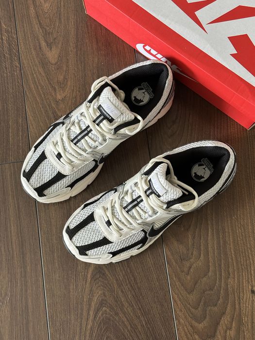 Оригінальні Кросівки Nike Air Zoom Vomero 5 Photon Dust Найки зум