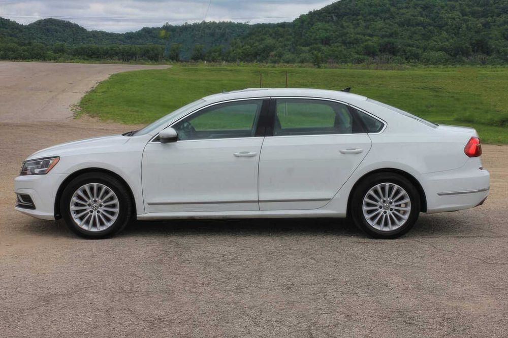 Volkswagen Passat      2016