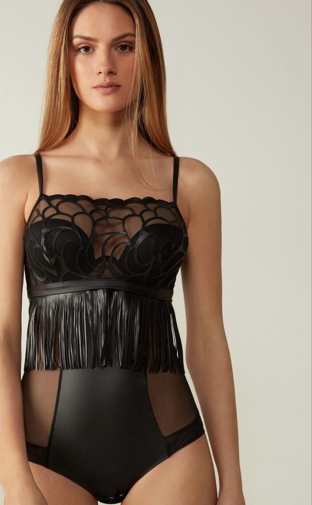 Черное боди кружевное сетка кожзам intimissimi M