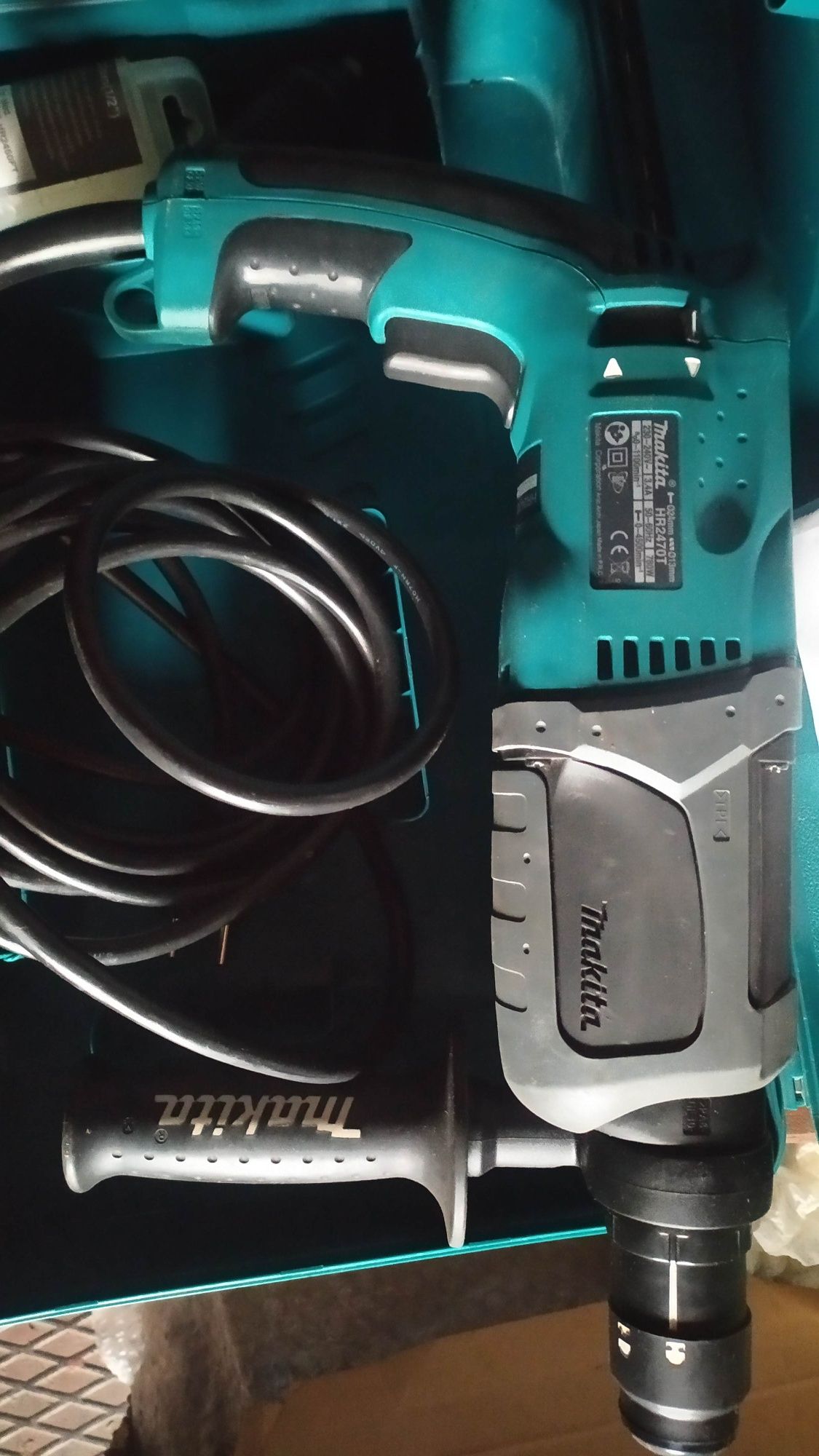 Перфоратор makita hr 2470 t оригінал.