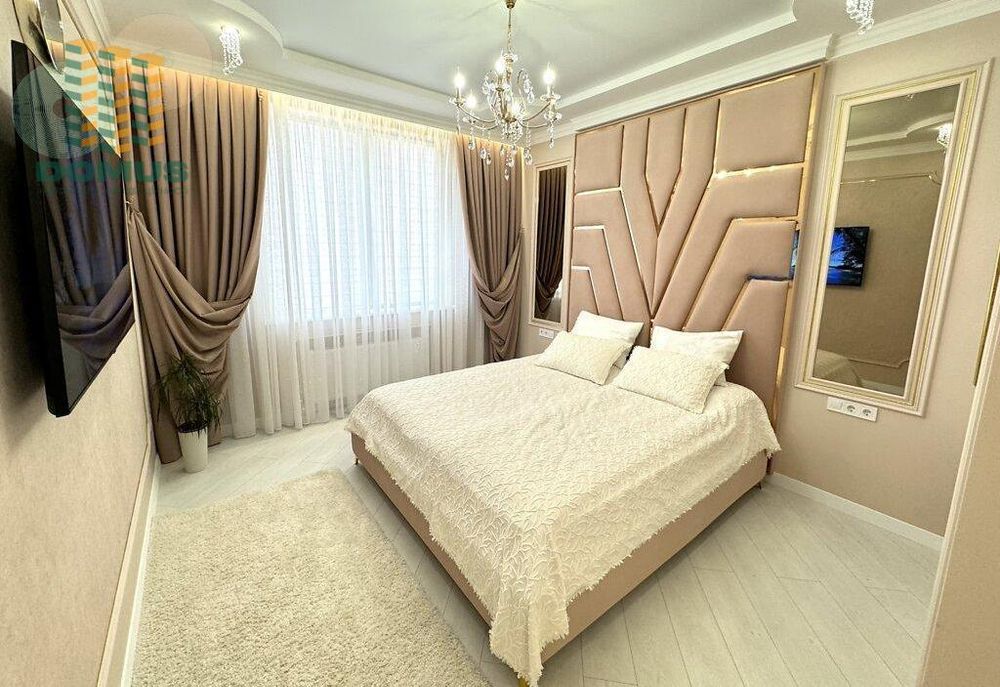 Продам 2 комн 80 кв. м, в ЖК "Альтаир 2" Люстдорфская дорога!