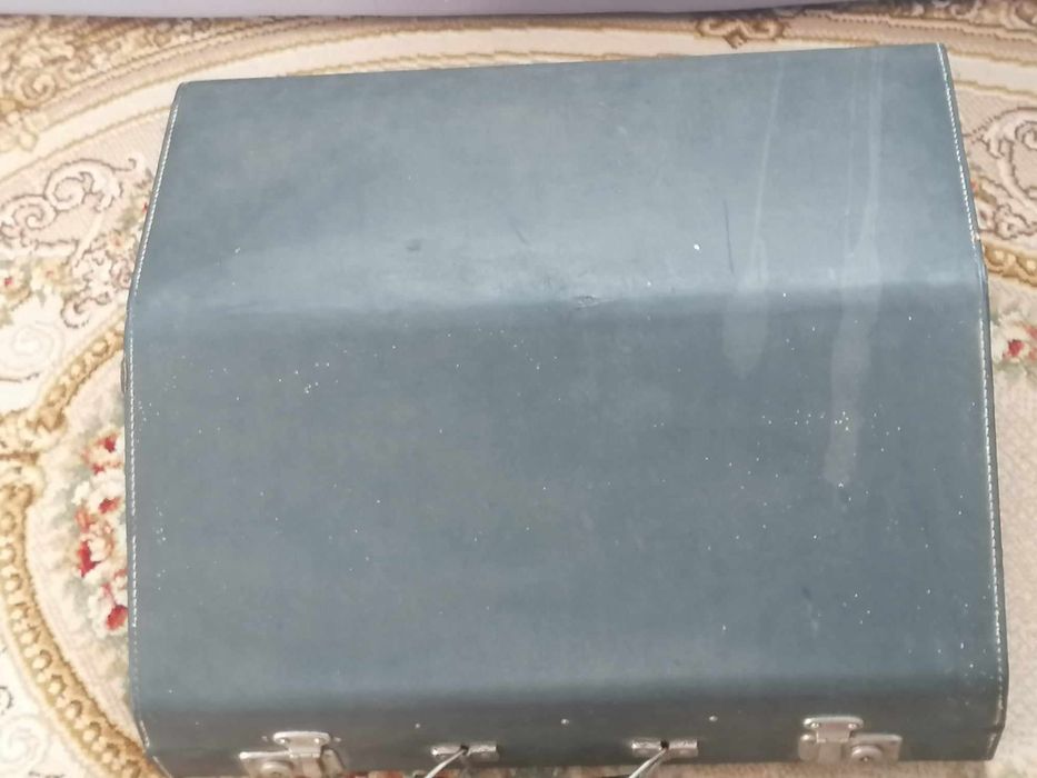 Akordeon weltmeister gigantilli V 120 basów z futerałem