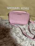 Michael Kors jest set corssbody listonoszka torebka z brelokiem różowa