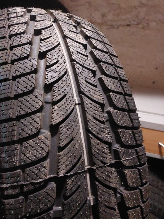Шини 225/60 R17 комплект зима Powertrack 8.4мм 2023 рік