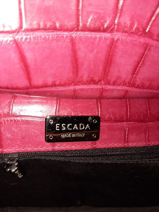 Шикарная оригинальная сумка escada