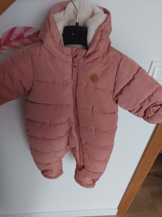 Kombinezon pudrowy róż ocieplany zimowy nieprzemakalny h&m 0-3m 56-62