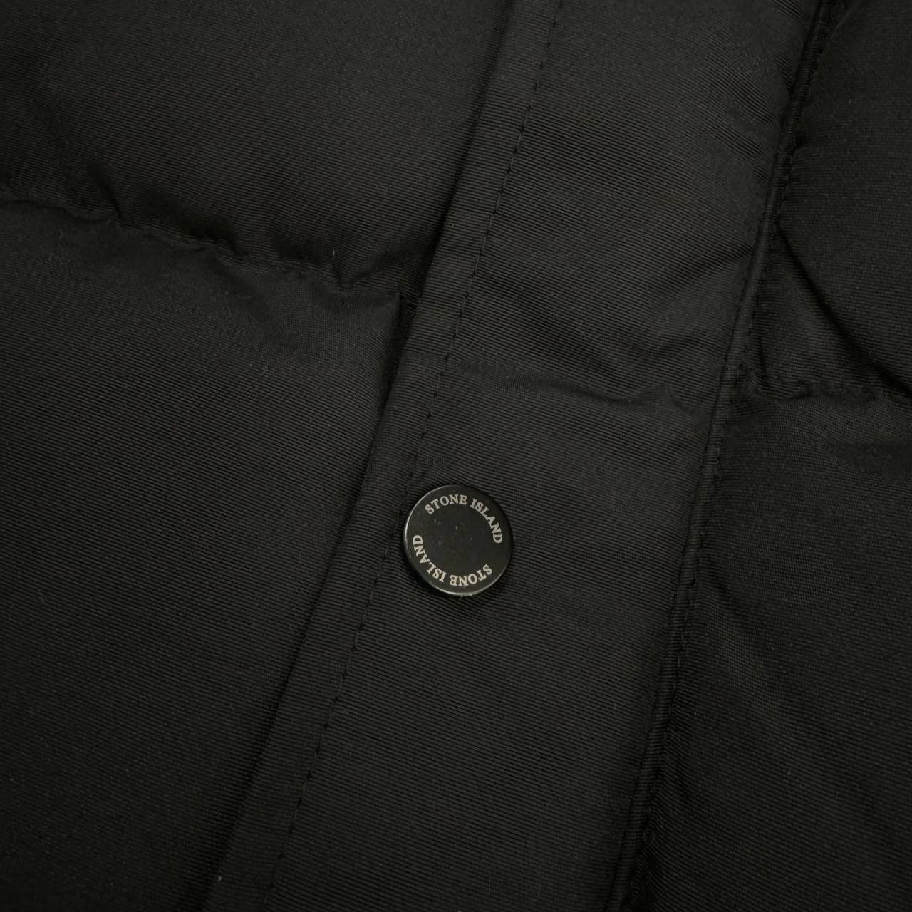 STONE ISLAND 2024 Патч мужская весенняя жилетка черная безрукавка топ